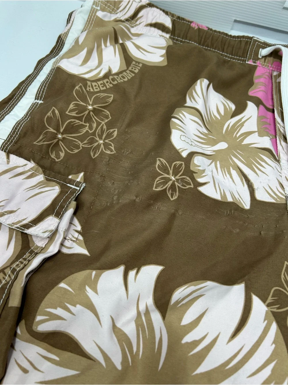 Vintage Abercrombie & Fitch Tugger Shorts Brown Pink Floral Hawaiian 40W